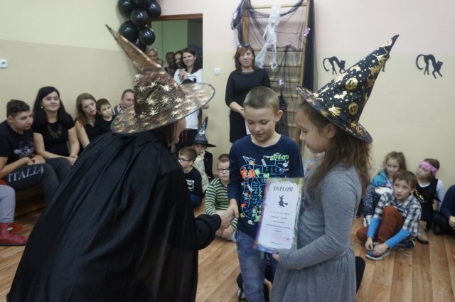 Bal u Czarnoksiężniczek