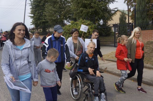 XIV RAJD INTEGRACYJNY " NIE IZOLUJ MNIE" W NOWIELINIE