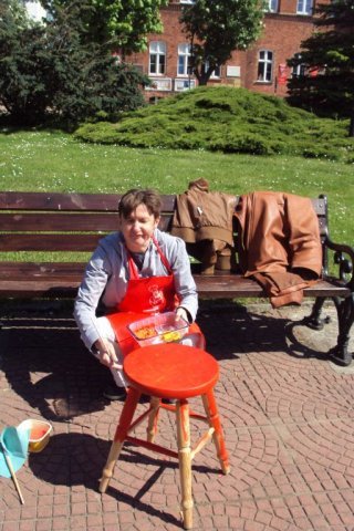 Warsztaty plastyczne w plenerze pt: CHAIR STORY