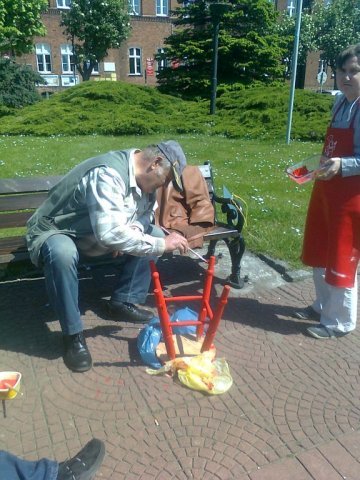 Warsztaty plastyczne w plenerze pt: CHAIR STORY